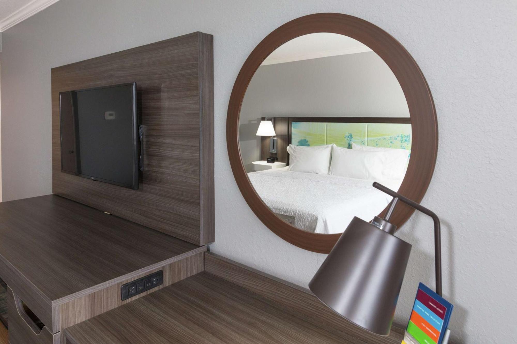 King Room,1548275026:JPEG