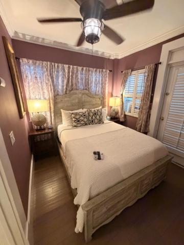 Queen Room,1756731510:JPEG