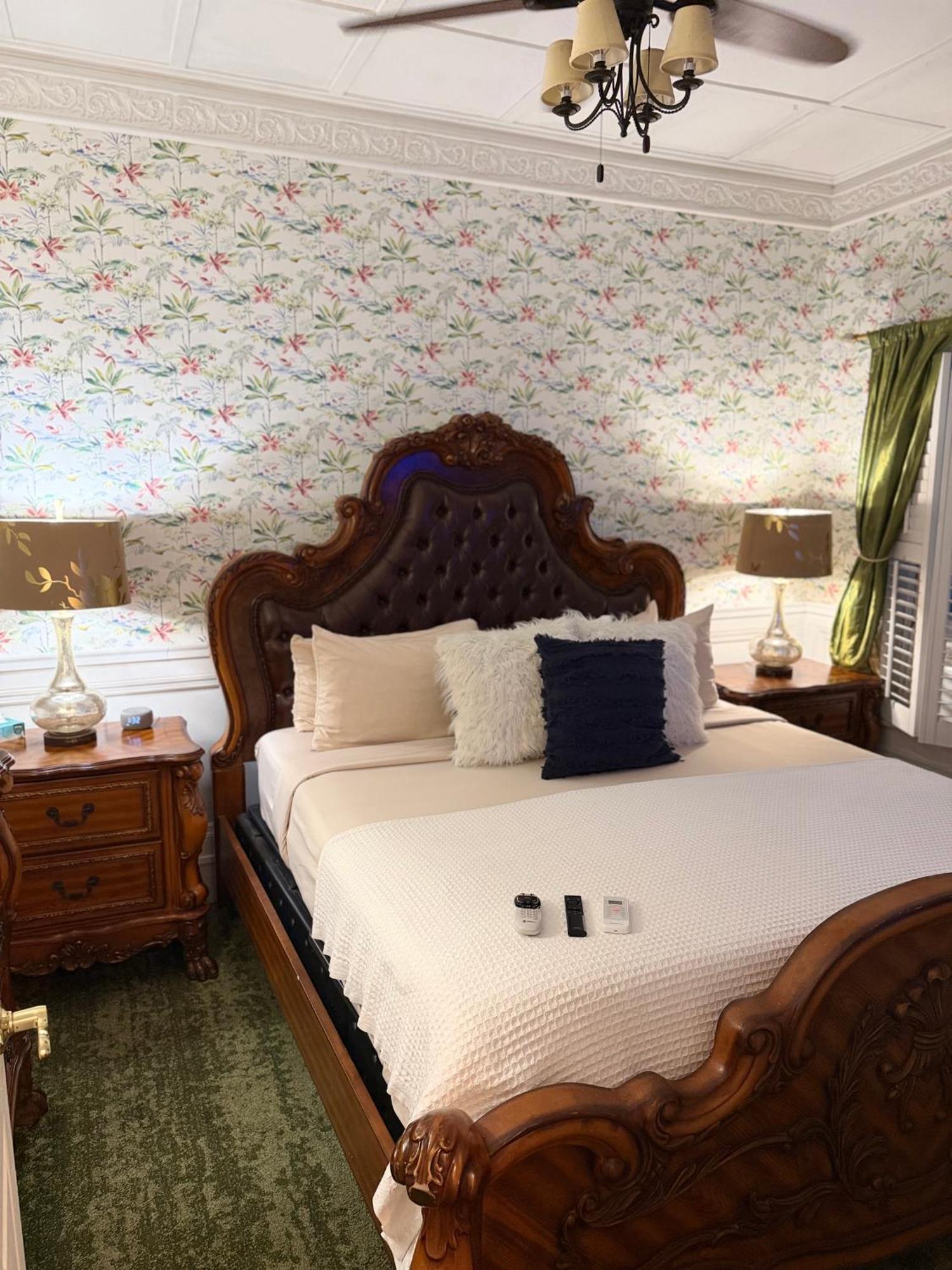 King Room,1756731521:JPEG